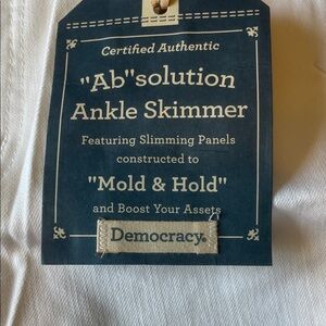 NWT Democracy White Ankle Skimmer
